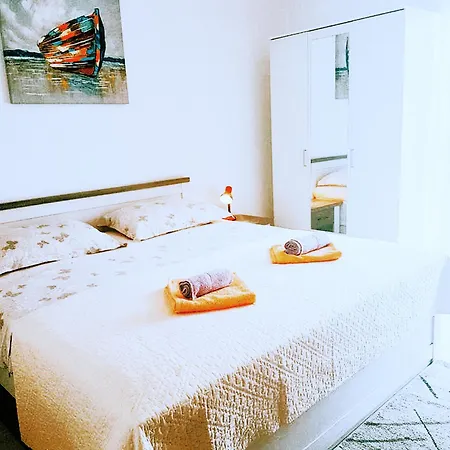 Apartment Maestral Fabijanic Pag Town