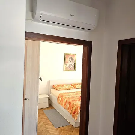 Maestral Fabijanic Apartment Pag Town