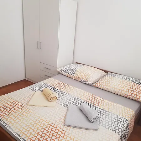Apartment Maestral Fabijanic Pag Town